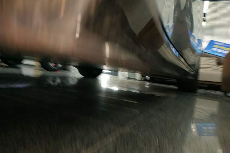 Used Nio ET5T 2025 75 kWh Touring Left Side Sill