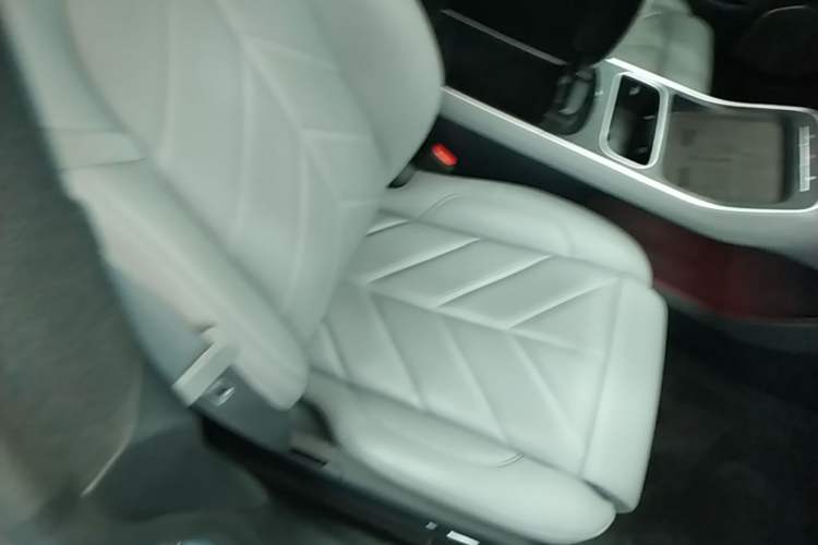 Used Nio ET5T 2025 75 kWh Touring Right Front Seat