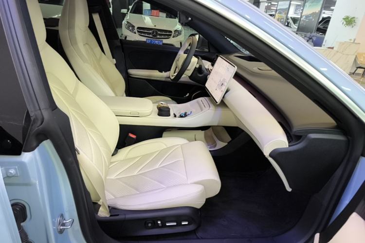 Used Nio ET5T 2025 75 kWh Touring Right Front Seat