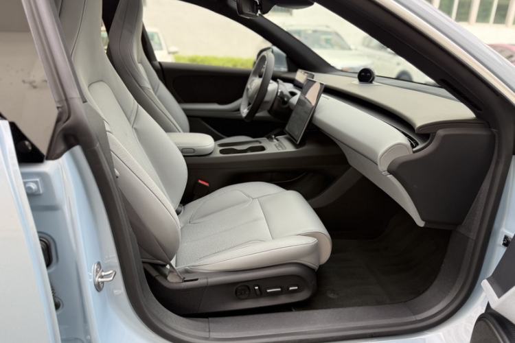 Used Nio ET5T 2025 75 kWh Touring Right Front Seat