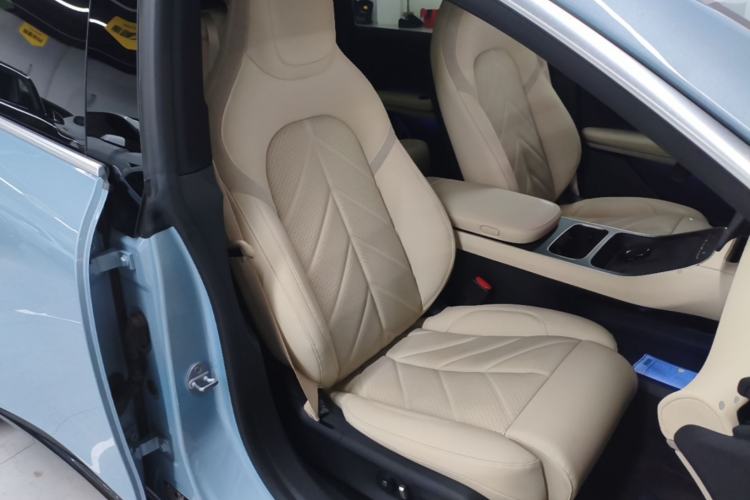 Used Nio ET5T 2025 75 kWh Touring Right Front Seat