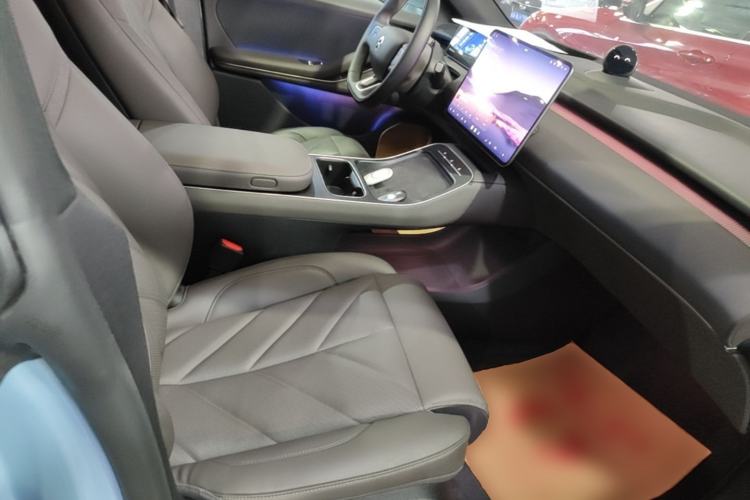 Used Nio ET5T 2025 75 kWh Touring Right Front Seat