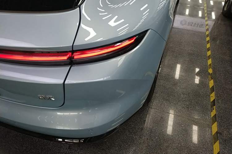 Used Nio ET5T 2025 75 kWh Touring Right Rear Taillight