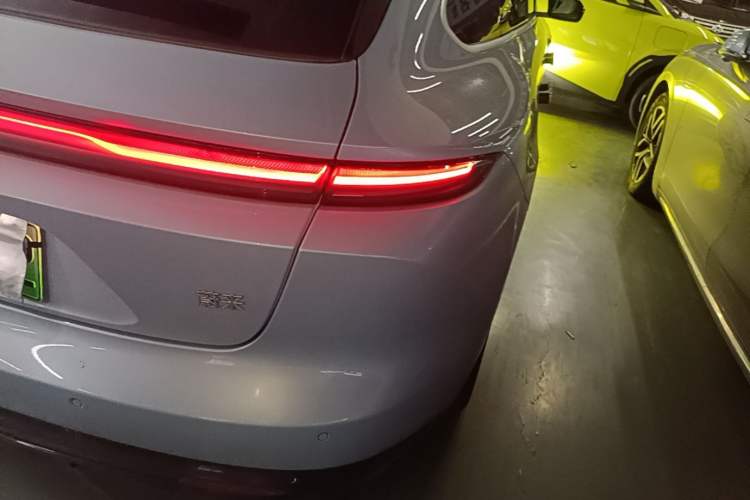 Used Nio ET5T 2025 75 kWh Touring Right Rear Taillight