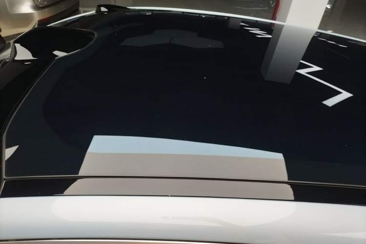 Used Nio ET5T 2025 75 kWh Touring Roof