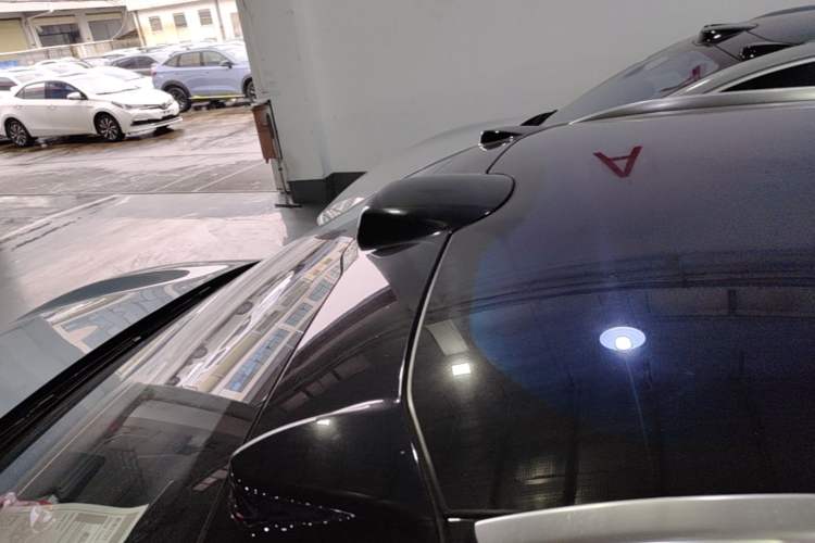 Used Nio ET5T 2025 75 kWh Touring Roof