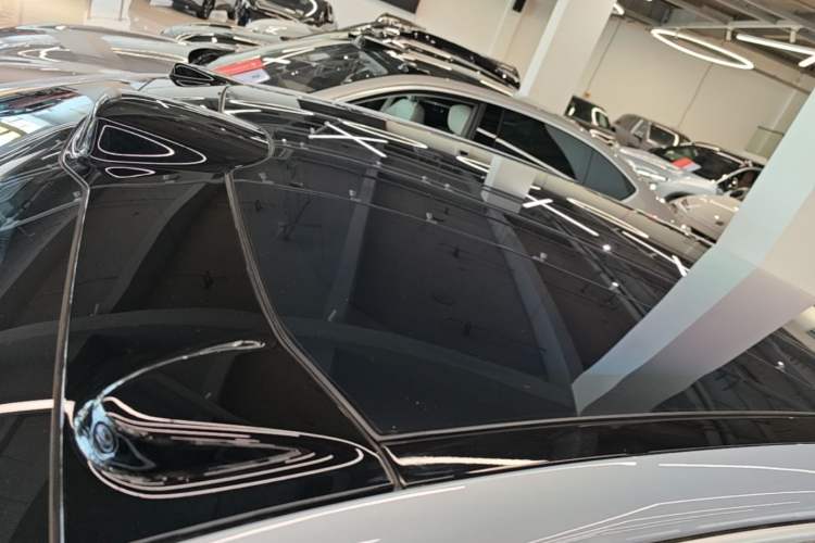 Used Nio ET5T 2025 75 kWh Touring Roof