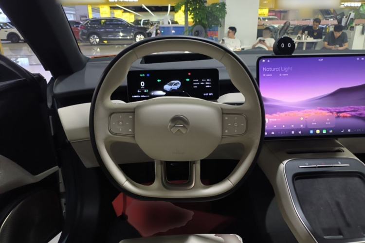 Used Nio ET5T 2025 75 kWh Touring Steering Wheel