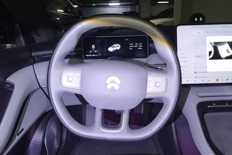 Used Nio ET5T 2025 75 kWh Touring Steering Wheel