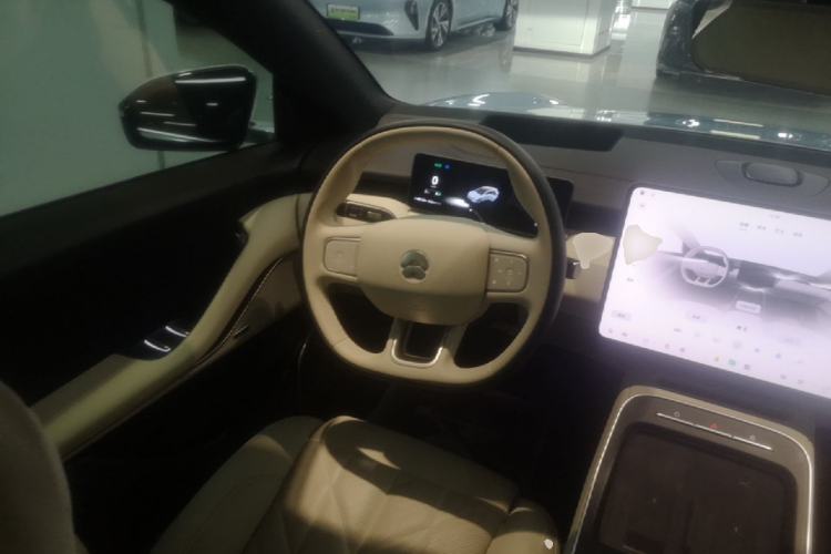 Used Nio ET5T 2025 75 kWh Touring Steering Wheel
