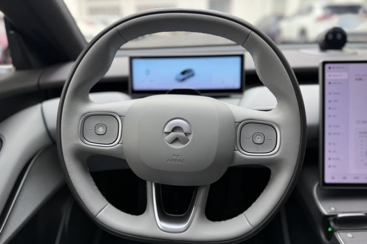 Used Nio ET5T 2025 75 kWh Touring Steering Wheel