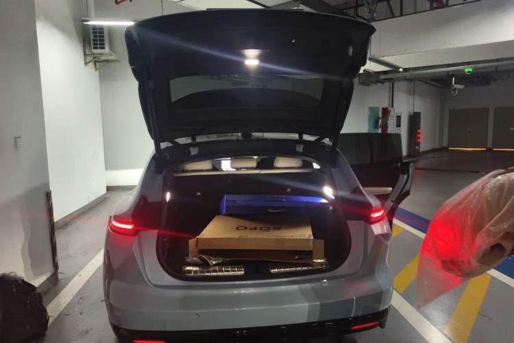 Used Nio ET5T 2025 75 kWh Touring Trunk
