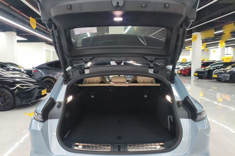 Used Nio ET5T 2025 75 kWh Touring Trunk
