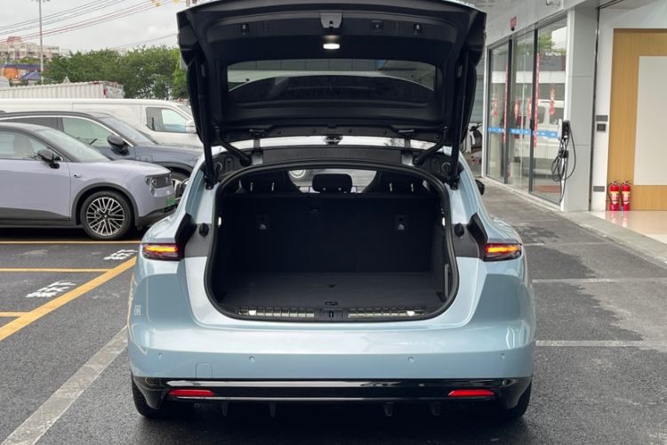 Used Nio ET5T 2025 75 kWh Touring Trunk