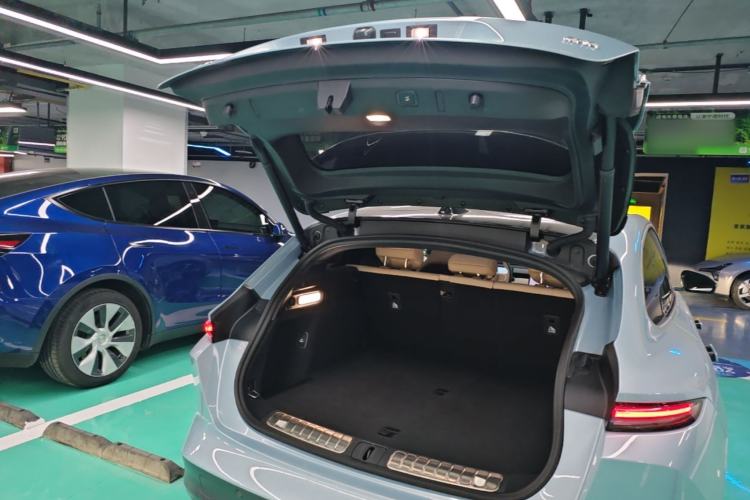 Used Nio ET5T 2025 75 kWh Touring Trunk