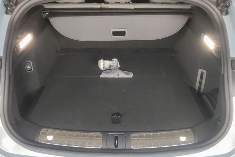 Used Nio ET5T 2025 75 kWh Touring Trunk