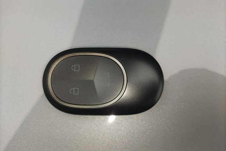 Used Nio ET5T 2025 75 kWh Touring Vehicle Key