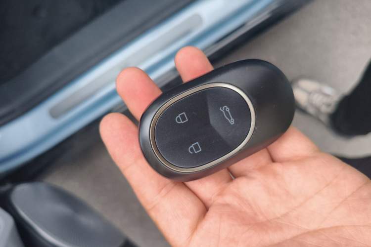 Used Nio ET5T 2025 75 kWh Touring Vehicle Key