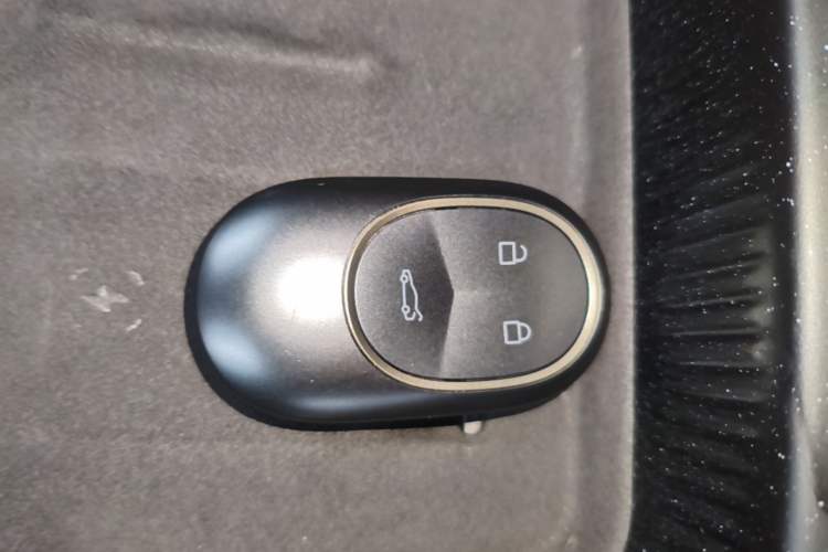 Used Nio ET5T 2025 75 kWh Touring Vehicle Key