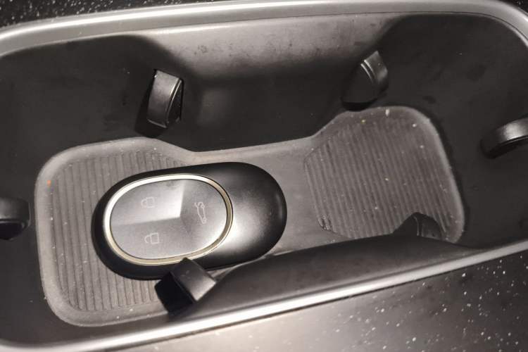 Used Nio ET5T 2025 75 kWh Touring Vehicle Key