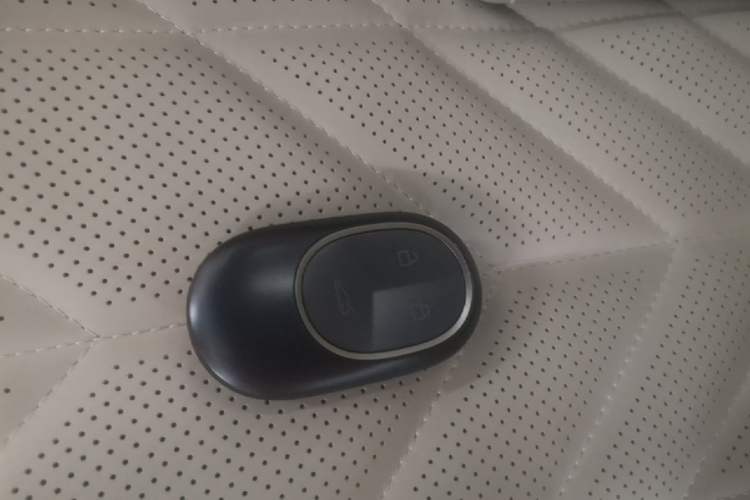 Used Nio ET5T 2025 75 kWh Touring Vehicle Key