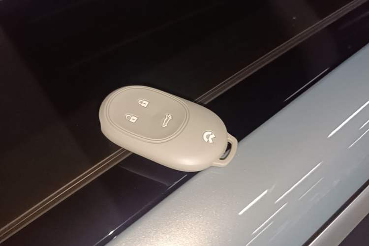 Used Nio ET5T 2025 75 kWh Touring Vehicle Key