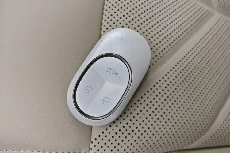 Used Nio ET5T 2025 75 kWh Touring Vehicle Key