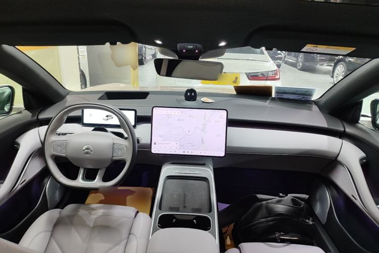 Used Nio ET5T 2025 75 kWh Touring Center Console