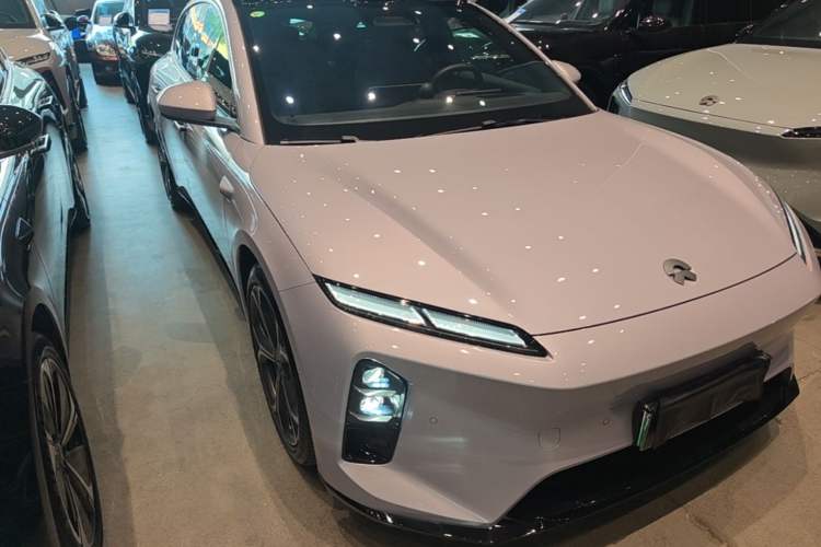 Used Nio ET5T 2025 75 kWh Touring Front Right 45 Deg