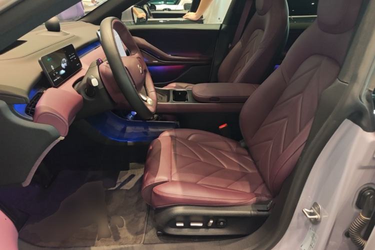 Used Nio ET5T 2025 75 kWh Touring Left Front Seat