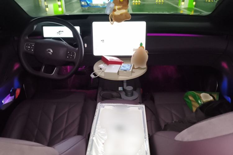 Used Nio ET5T 2025 75 kWh Touring Center Console