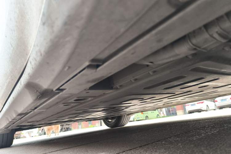 Used Nio ET5T 2025 75 kWh Touring Chassis Front Right
