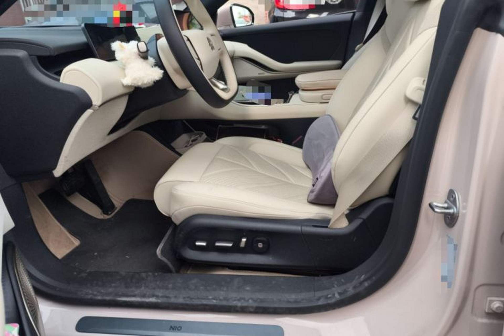 Used Nio ET5T 2025 75 kWh Touring Left Front Seat