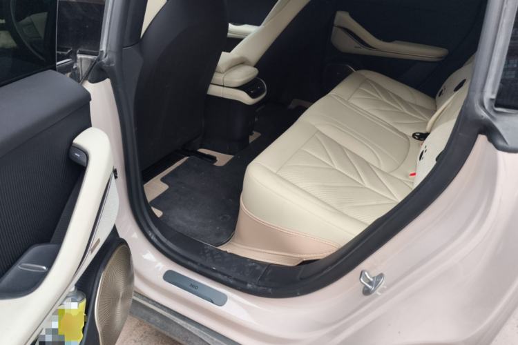 Used Nio ET5T 2025 75 kWh Touring Left Rear Seat