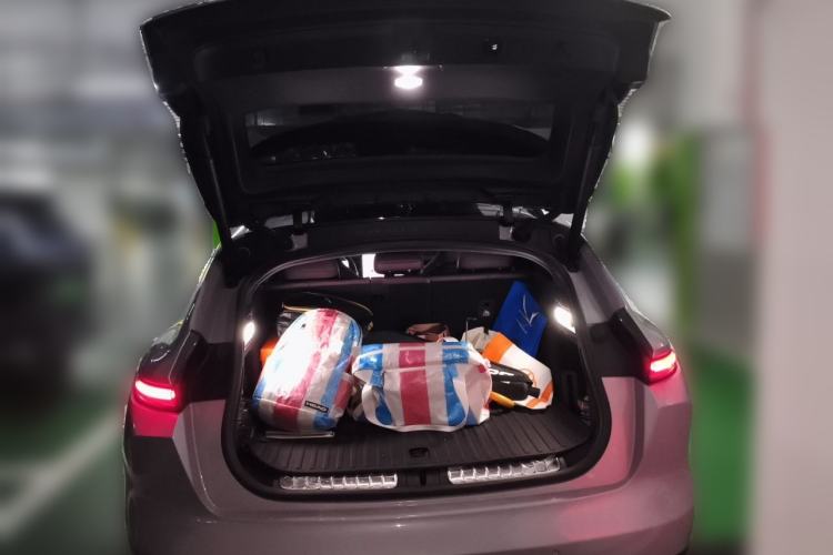 Used Nio ET5T 2025 75 kWh Touring Trunk
