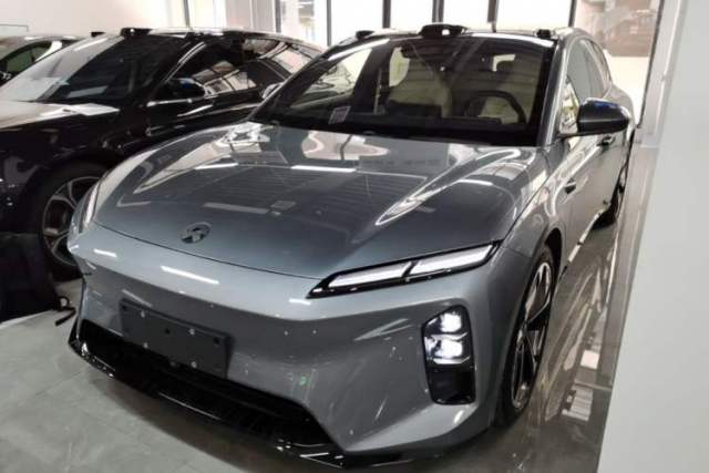 Ojetý Nio ET5T 2025 75 kWh Touring