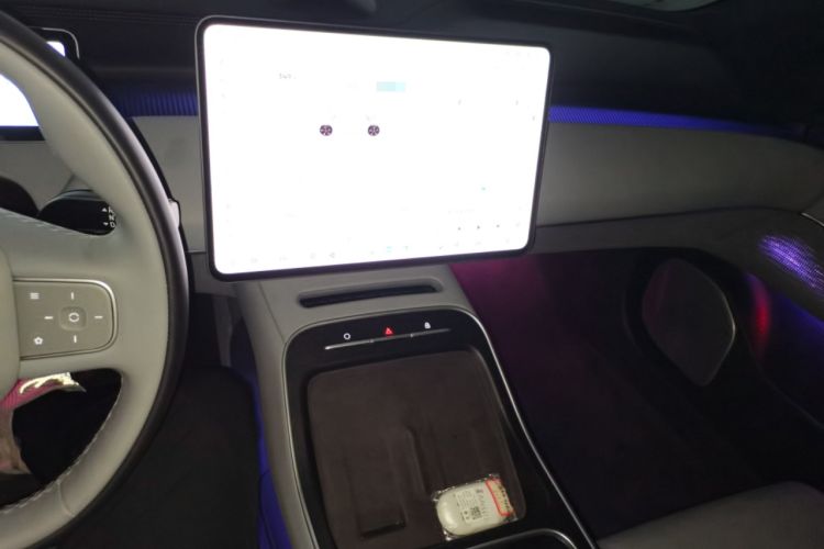 Used Nio ET5T 2025 75 kWh Touring Audio And AC Panel