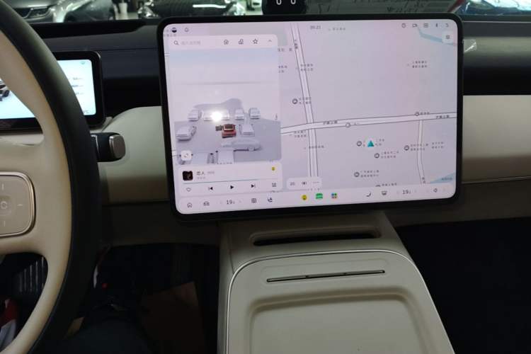 Used Nio ET5T 2025 75 kWh Touring Audio And AC Panel