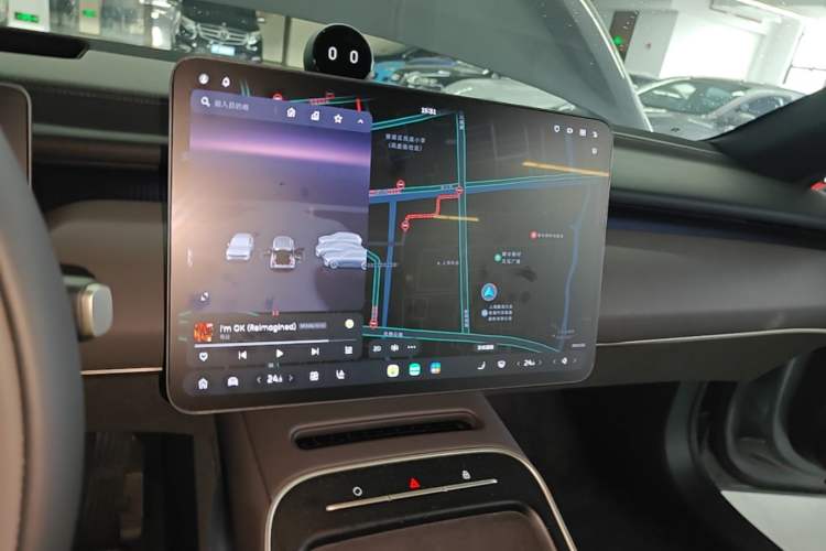 Used Nio ET5T 2025 75 kWh Touring Audio And AC Panel