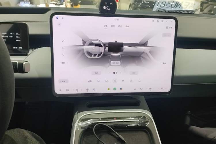 Used Nio ET5T 2025 Model Champion Commemorative Edition, 100kWh Touring Audio And AC Panel