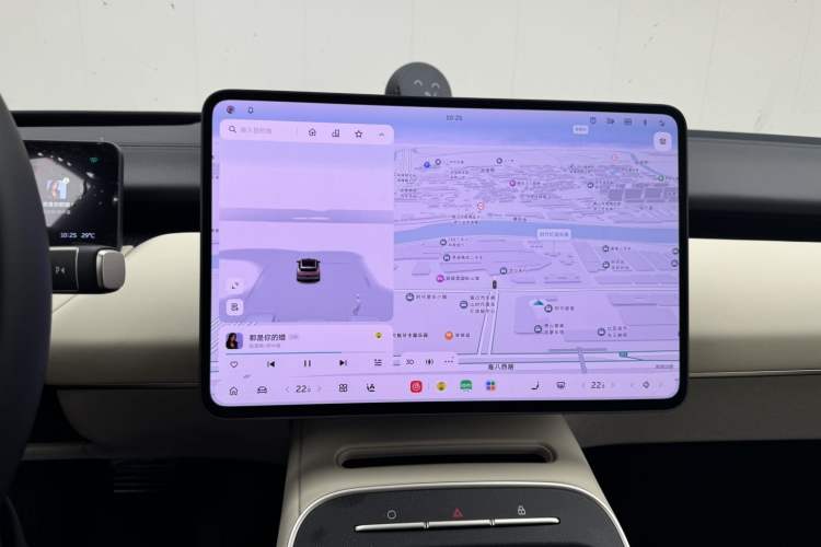 Used Nio ET5T 2025 75 kWh Touring Audio And AC Panel