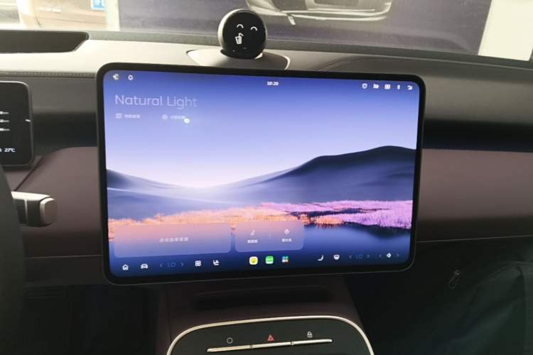Used Nio ET5T 2025 75 kWh Touring Audio And AC Panel