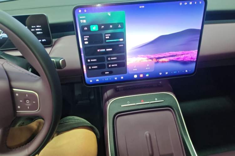 Used Nio ET5T 2025 75 kWh Touring Audio And AC Panel