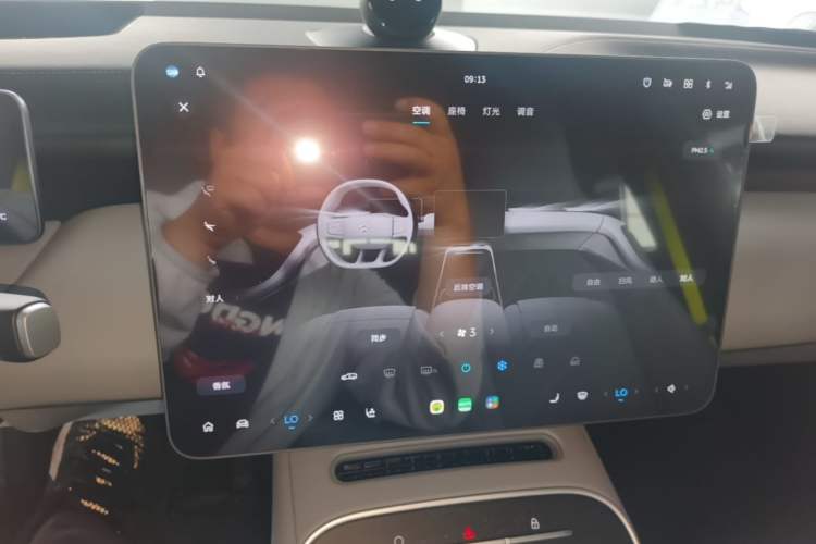 Used Nio ET5T 2025 Model Champion Commemorative Edition, 75kWh Touring Audio And AC Panel