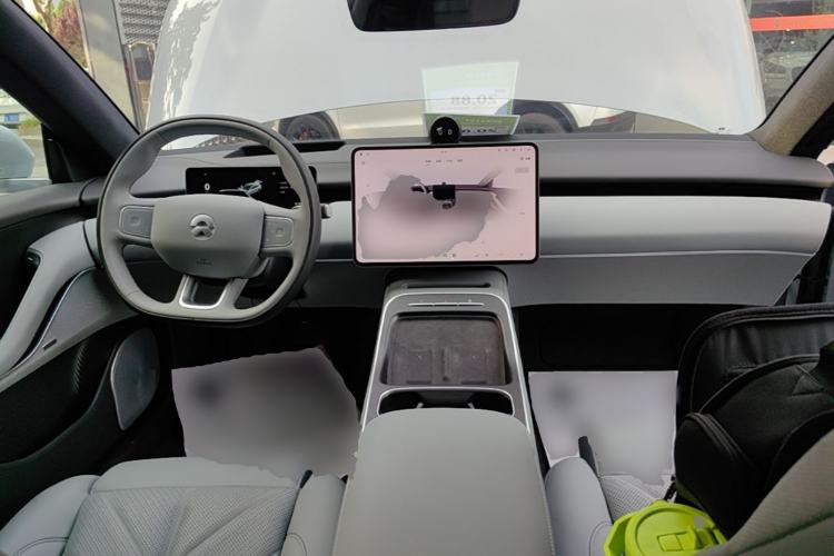 Used Nio ET5T 2025 75 kWh Touring Center Console