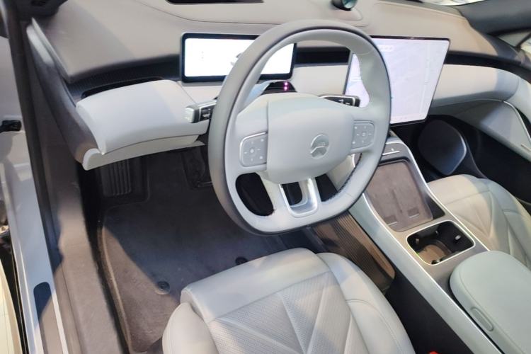 Used Nio ET5T 2025 75 kWh Touring Center Console