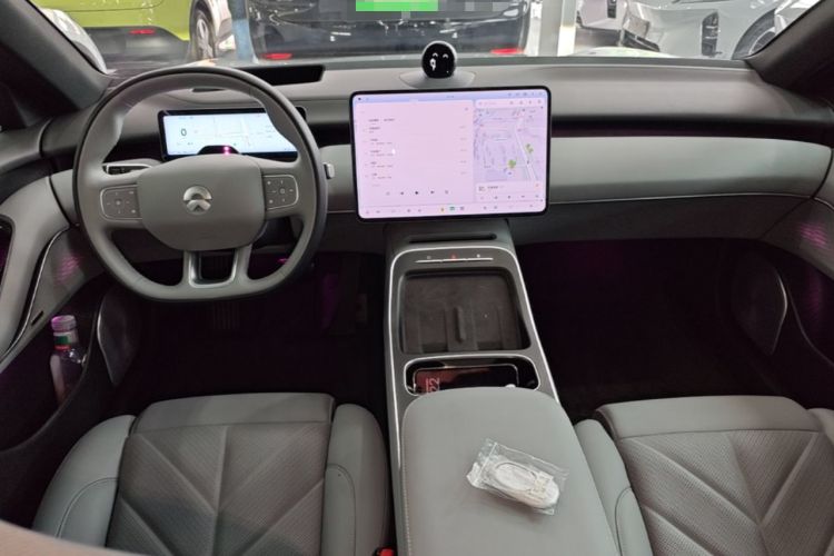 Used Nio ET5T 2025 75 kWh Touring Center Console