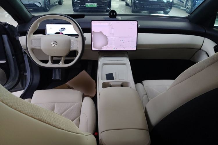 Used Nio ET5T 2025 75 kWh Touring Center Console