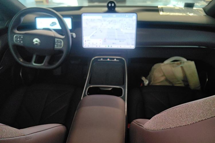 Used Nio ET5T 2025 75 kWh Touring Center Console