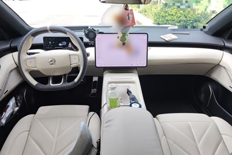 Used Nio ET5T 2025 100kWh Touring Center Console